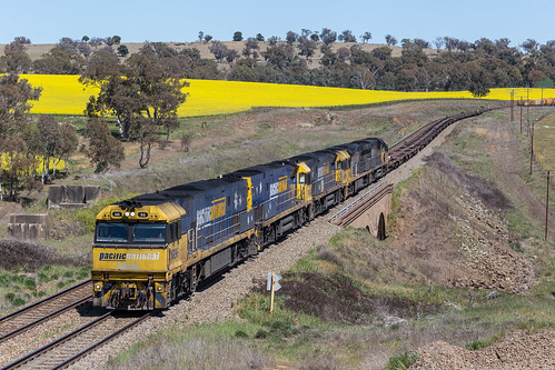 nubba newsouthwales australia au demondrille 2mw2 steel train pacific national main south line nsw intermodal nr96 nr47 nr110 9316 9305
