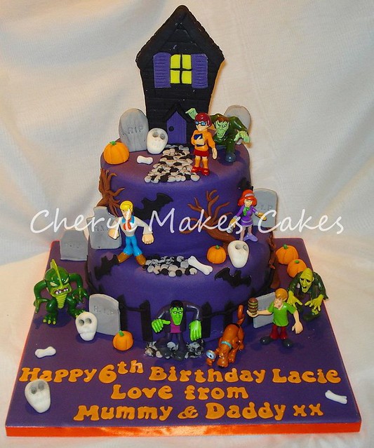 2 Tier Scooby Doo Themed Cake by Cheryl Makes Cakes