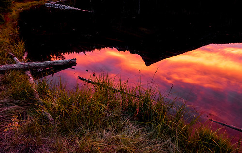 easternwashington mcalisterlake fall stehekin washington unitedstates us trinterphotos sunrise lake lakeshore lakechelannra autumn landscape