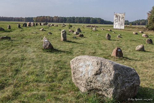 findlinge findlingsparkhenzendorf steinbilder steine