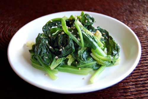 Sauteed Spinach | Chow Vegan