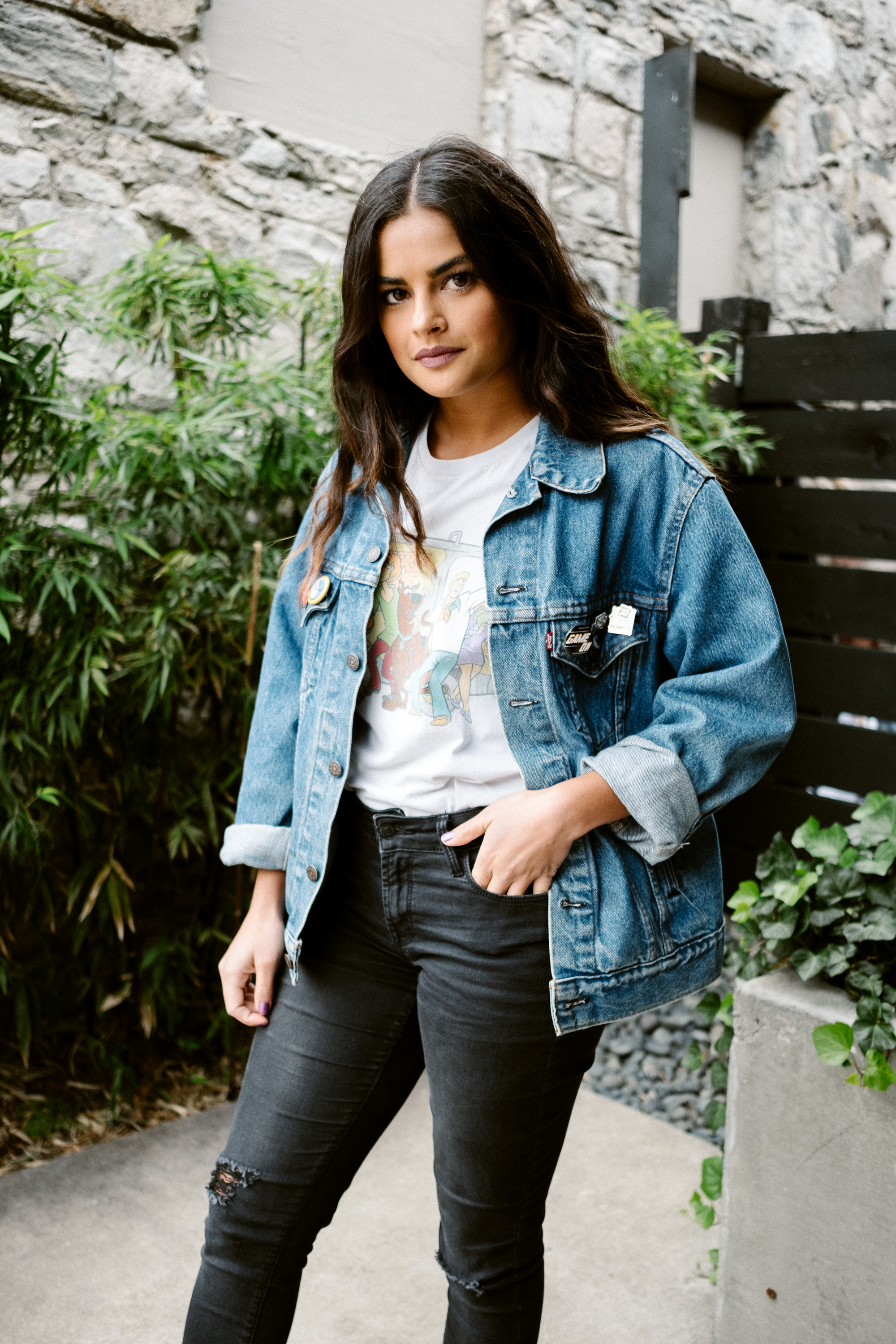 Priya the Blog, Nashville style blog, Scooby Doo graphic t-shirt, vintage denim jacket, moody Fall outfit, graphic tee