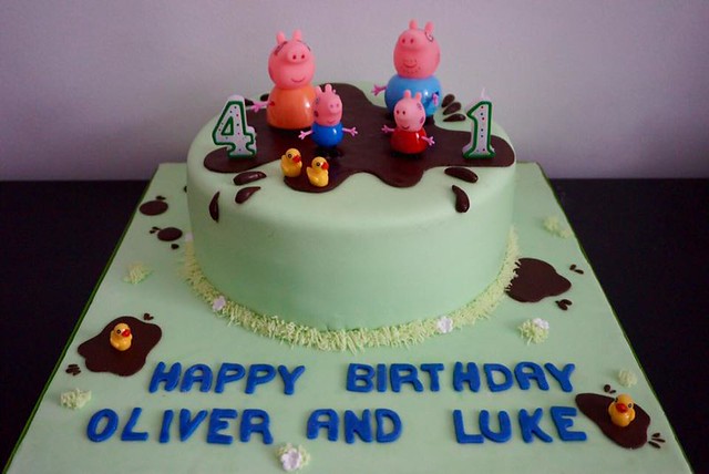 Cake by Little Puddings
