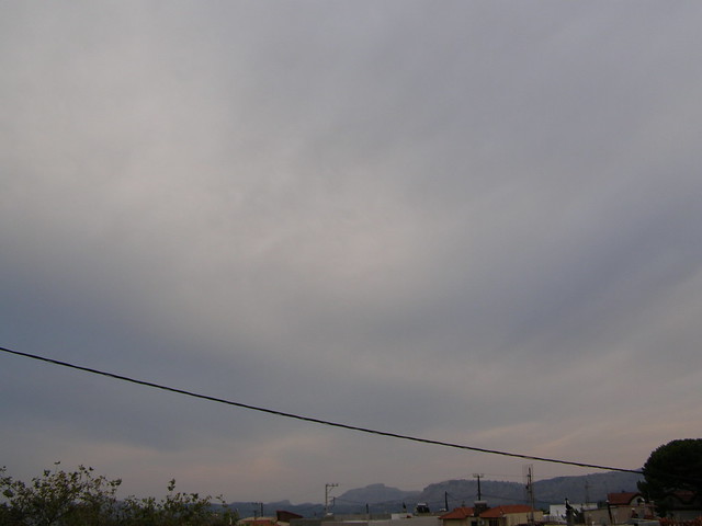 Τα πρώτα σύννεφα του φετινού φθινοπώρου πάνω από την Ψίνθο