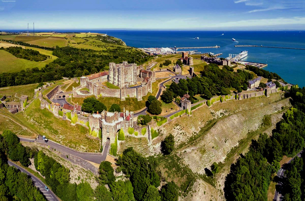 Aerial panorama of Dover Castle. Credit Chensiyuan