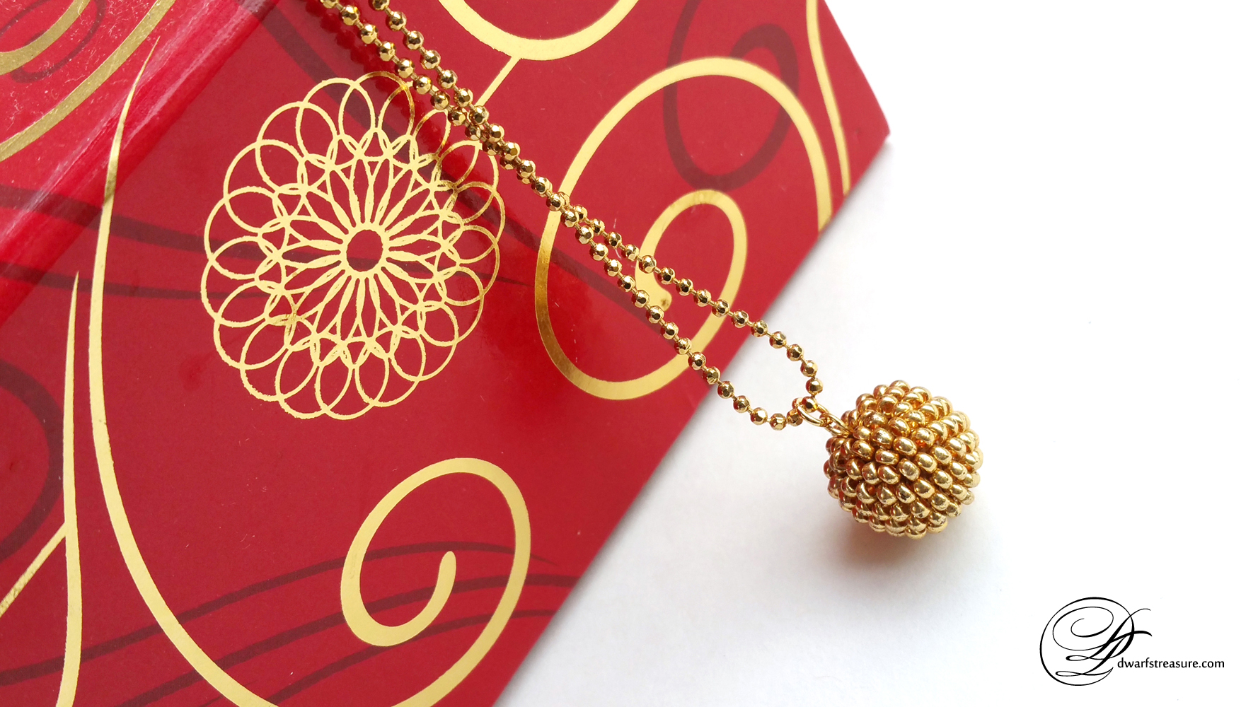 Unique dream gold glass bead ball pendant