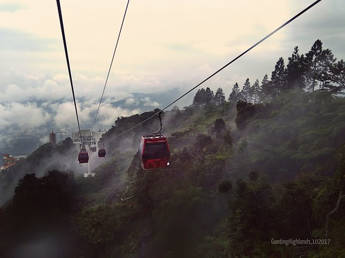gentinghighland genting highland highlands mist skyway awanaskyway pahang cityofentertainment cablecar car cable sky nature unlimitedphotos photos unlimited malaysia msia asia apac asean misty random scenes scenery hill flickr flickrcentral kualalumpur