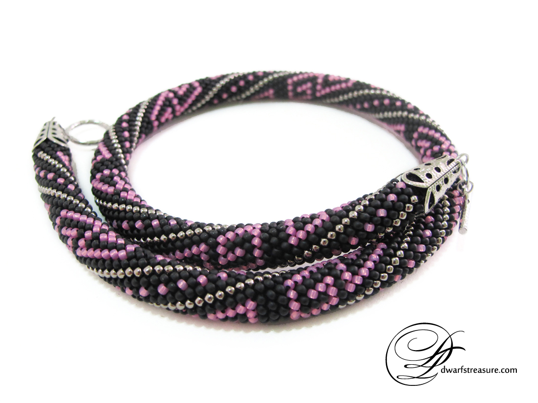 flexible comfortable black beaded crochet rope necklace 