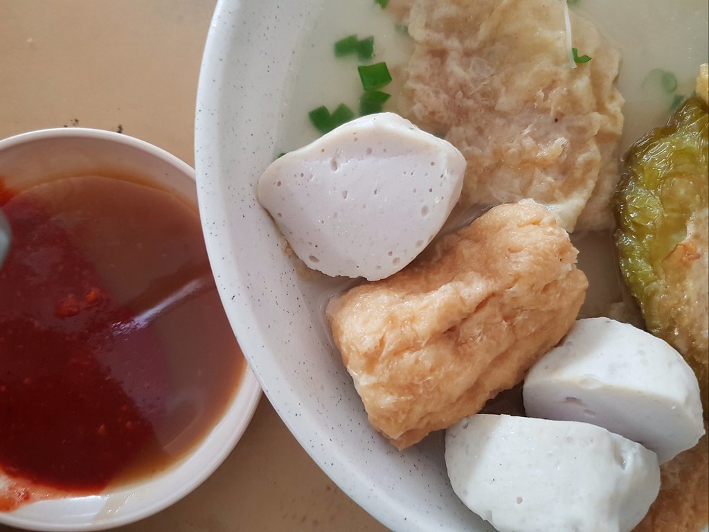 干撈豬肉粉釀豆腐 Dry Rat Noodle w/Yong Tao Foo $15 @ 第一猪肉粉 Restoran No 1 Taman Berkeley Klang