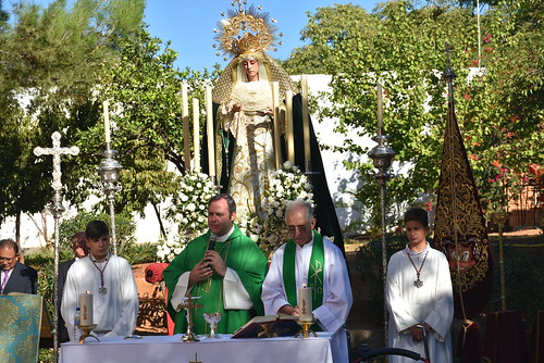 Misa en la Residencia de San Rafael con la Virgen de La Cena