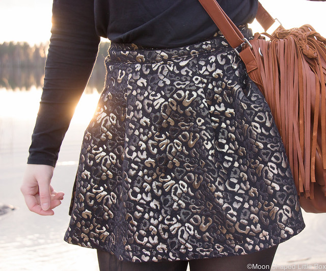 Only hame metallic print skirt reindeerleather bag leatherbag Ompelimo Rokita Asusteet