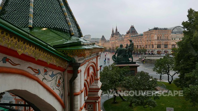 Moscow/looking onto Red Square