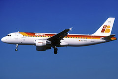 Iberia A320-214 EC-HTC BCN 06/12/2001
