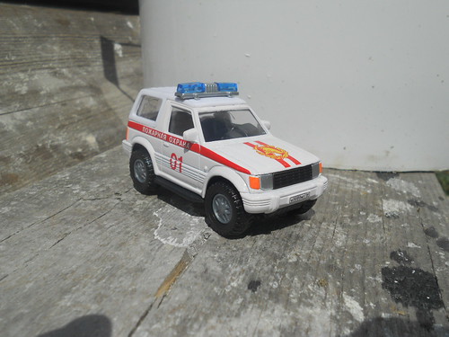 Mitsubishi Pajero Montero Russian Fire Guard - Cararama