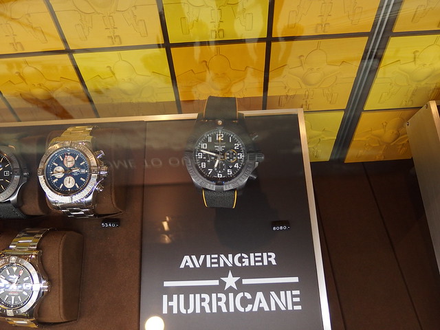 quelque photos prises lors "Une montre, une histoire" aux Galeries Lafayette  37761351156_085cc14b1f_z