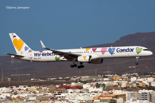 dabon condor boeing b757330wl b757 b757300 thomascook hearts wirliebenfliegen background scenery mountains hot sand holiday vacation grancanaria laspalmas lpa gclp planeporn planespotter avgeek aviation aircraft airplane planespotting flying pilot view amazing beautiful colors colorful canon dslr flickr photography fantastic outdoor