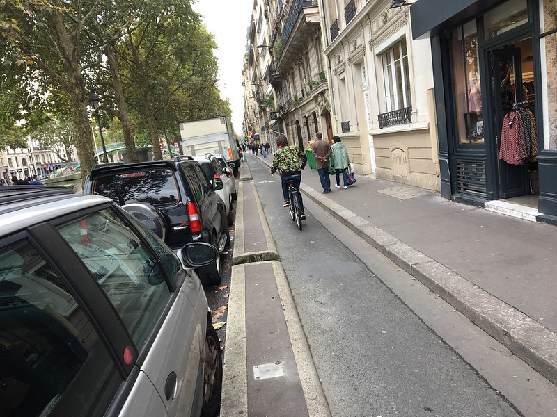 Paris bikes and street scenes-73.jpg