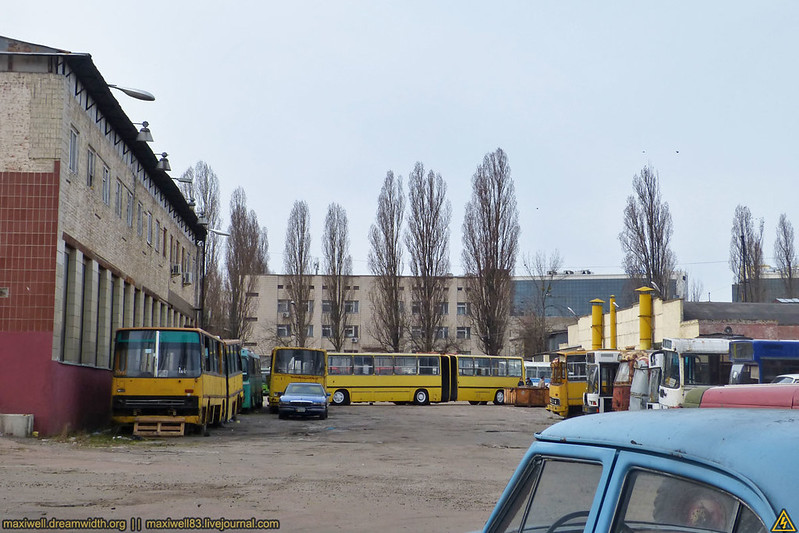 Запасник музея общественного транспорта / Бывший Автобусный парк №3 - дубль 2