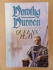 Queens' Play - Dorothy Dunnett