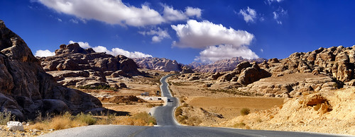 jordan jordania jordanien petra region desert travel tourism roads rocksformation nikond3000 landscape cloudysky