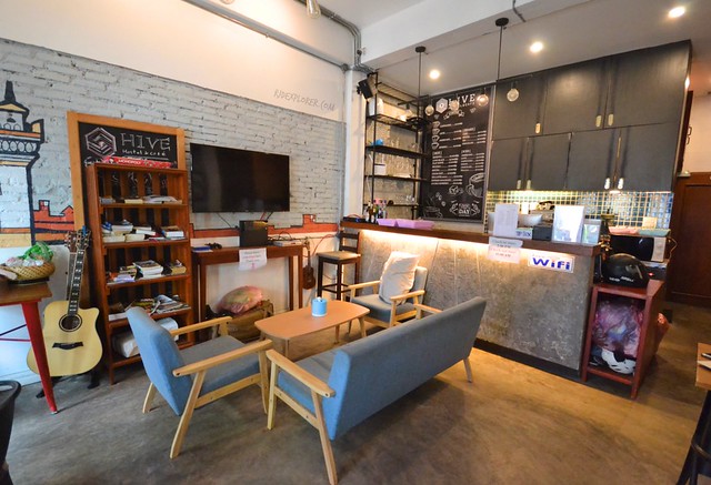 hive hostel laos lounge coffee shop