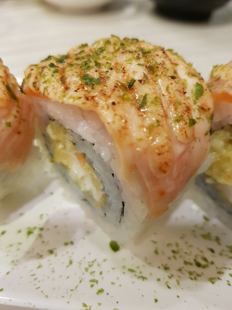 明太龙卷 Salmon Mentai Dragon Maki $12.80 @ 明太壽司 Sushi Mentai USJ 9