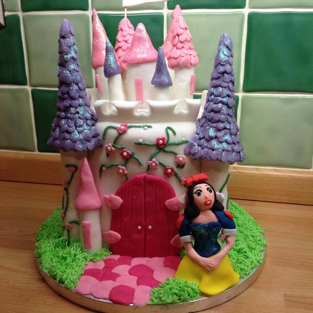 Cake by Sarah's Making Cakes
