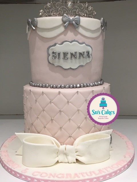 Cake by Su's Cakes