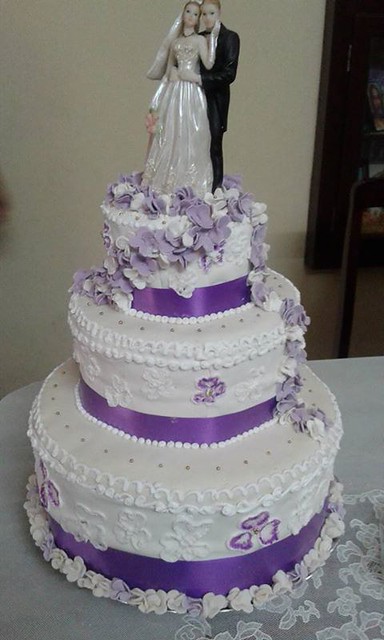 Cake by Daisy's Cakes & Pastries'