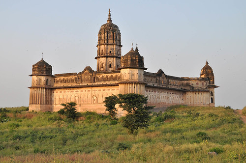india asia travel tourism architecture history heritage temple palace castle fortress fort orchha madhyapradesh