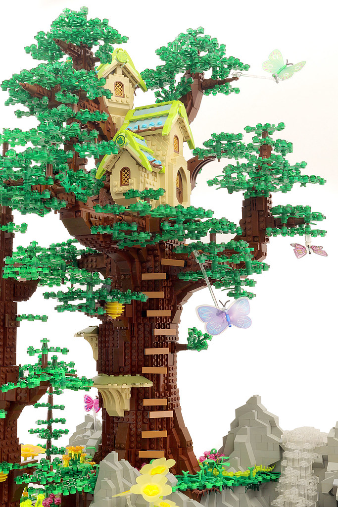 Fairy Tree House (Detail)