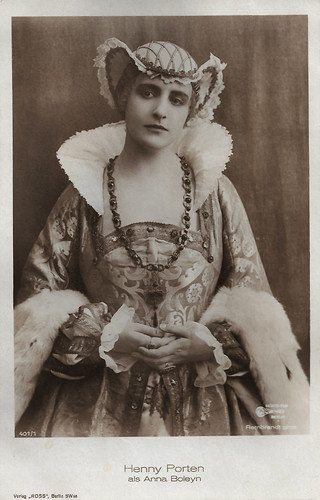Henny Porten in Anna Boleyn (1920)