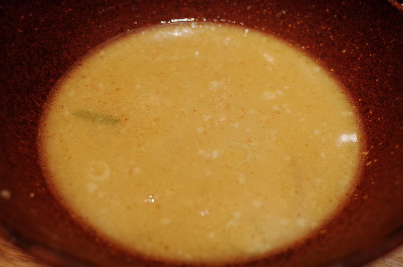 京都駅白樺山荘味噌ラーメンのスープ