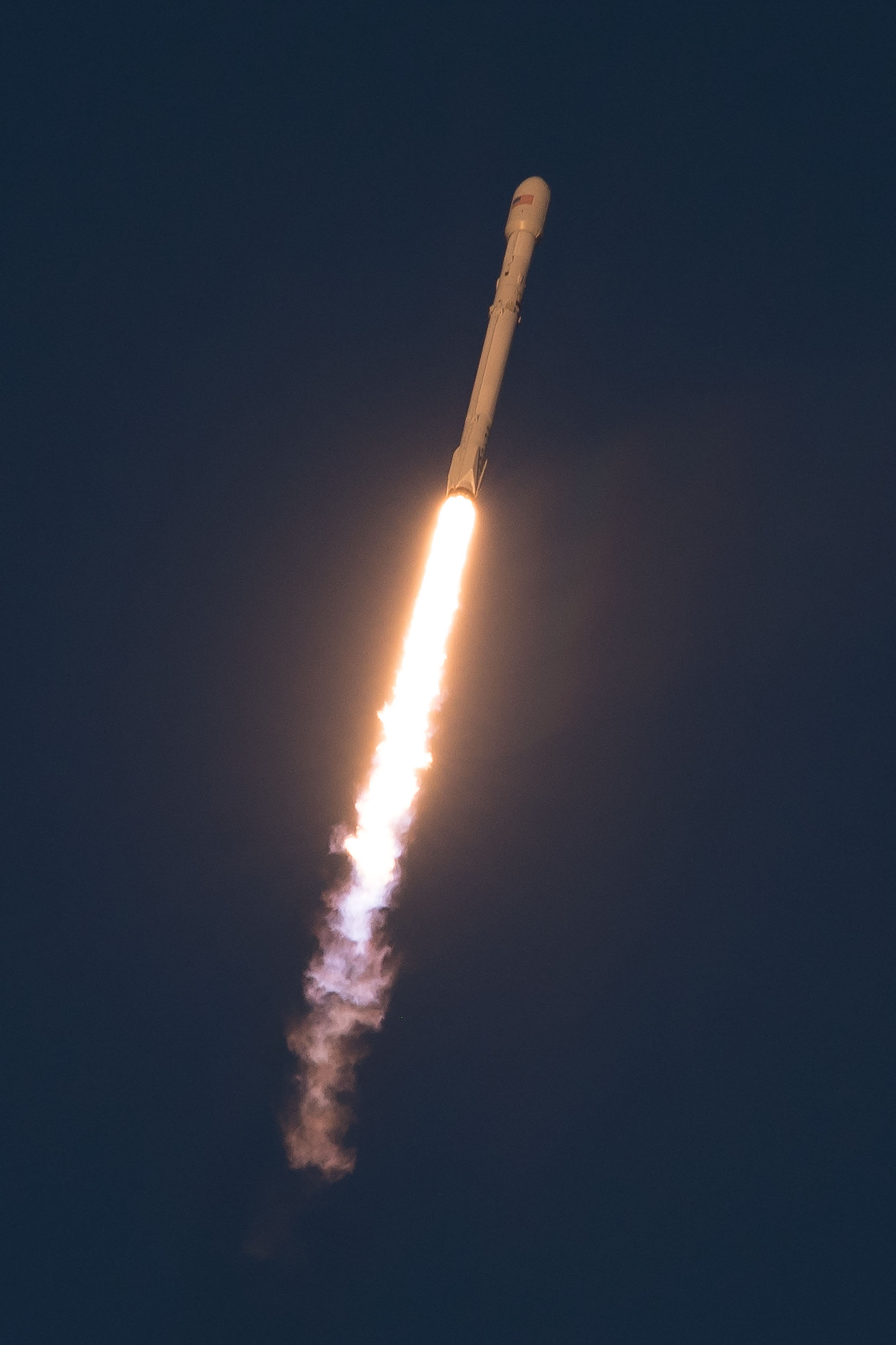 Falcon 9 SES-11 / Echostar 105