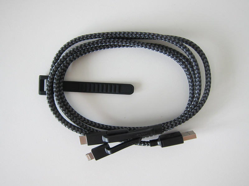 Nomad Universal Cable