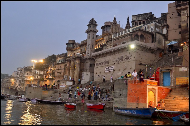 Diwali en Varanasi. - PLANETA INDIA/2017 (3)