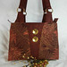 MISSY -  Quilted mjedium zippered shoulder bag in brown/red and metallic gold leaf design