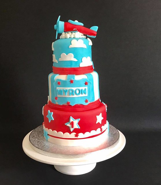 Airplane Themed Cake by Cake Obsessed