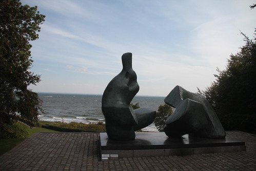 Henry Moore's 'Reclining Figure No. 5'