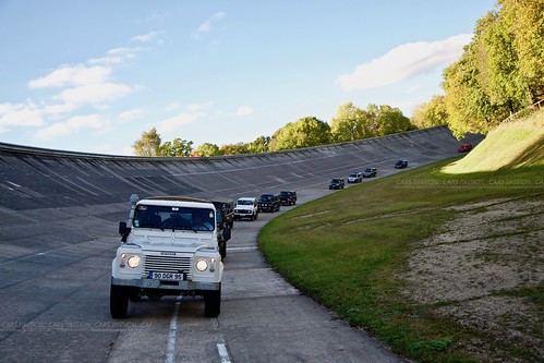 Festival Jaguar Land Rover Autodrome circuit Linas Montlhéry