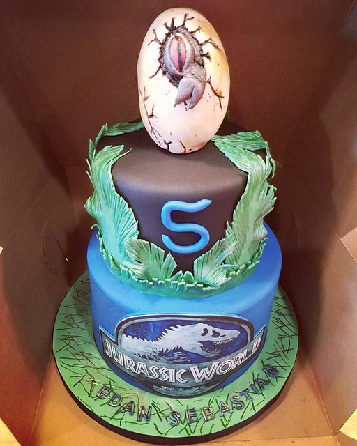 Jurassic World Birthday Cake by La Zucre Cake Boutique