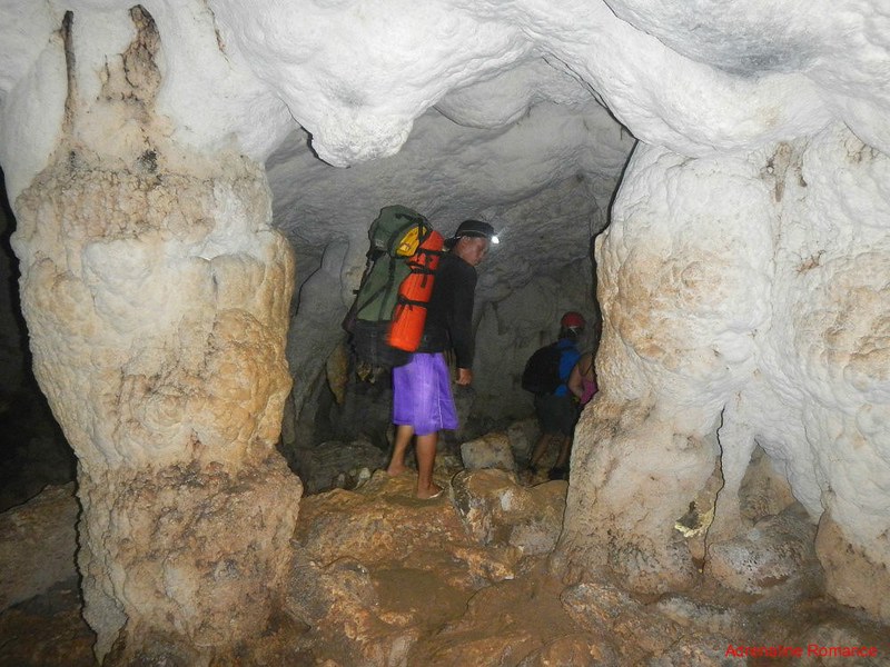 Gobingob Cave entrance
