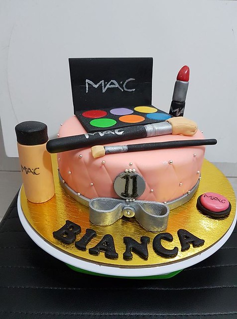 MAC Cosmetics Cake by CakeOmania