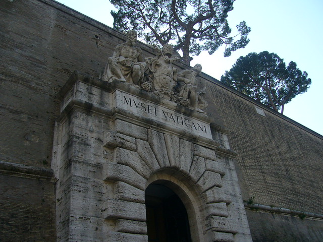 バチカン宮殿 入口