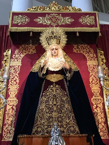 Virgen del Pilar en su Mayor Dolor en el altar