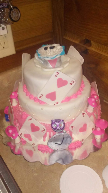 Alice in Wonderland Themed Cake by Haily of Little One's Sweet Treats