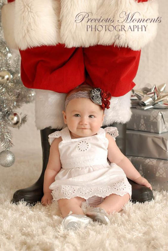 Picture Ideas for Baby's First Christmas - Life With My Littles
