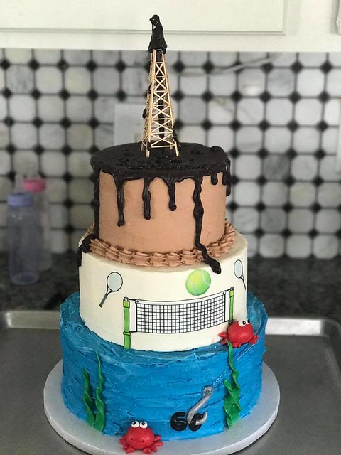 Cake by Krave'm Cakes