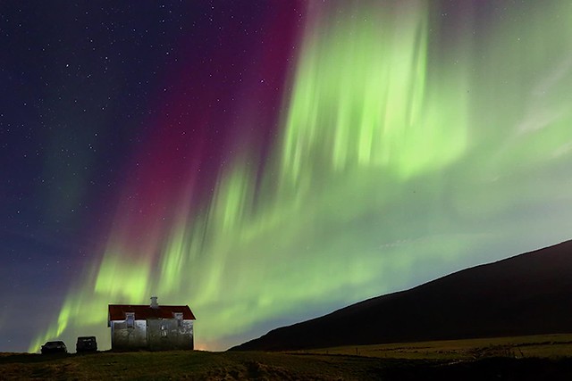 Abandoned house and Aurora - time-lapse