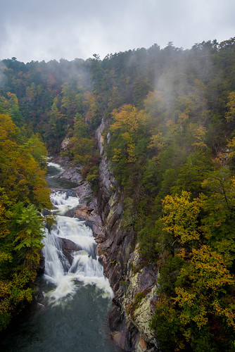 tallulah tallulahfallsstatepark waterfall georgia ga autumn fall north northgeorgia rain fog